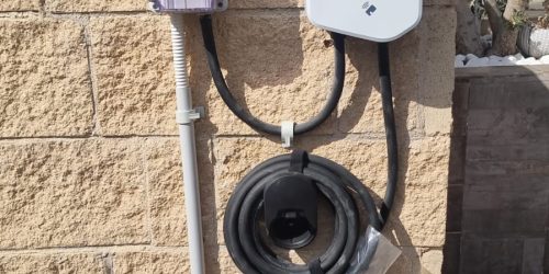 פרויקט התקנת עמדת טעינה AC 22kw כולל תשתית פיצול מונה והרמת משתלבות